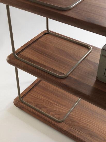 金屬書架的極簡美學 打造既實用又好看的家居亮點